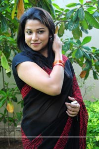 Jyothi at Saarai Veerraju Press Meet