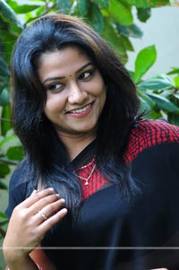 Jyothi at Saarai Veerraju Press Meet