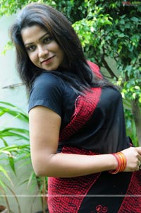 Jyothi at Saarai Veerraju Press Meet