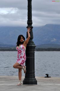Keerthi Chawla Showing Armpits