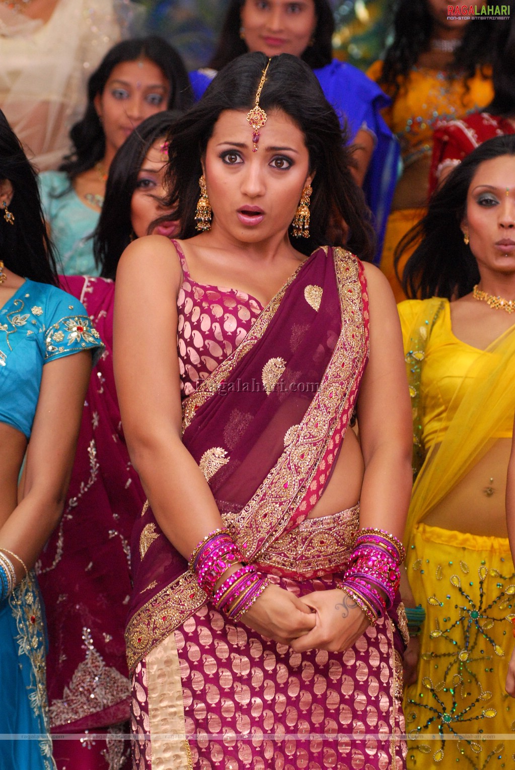 Trisha Armpit And Navel In Saree ~ South Indian Models