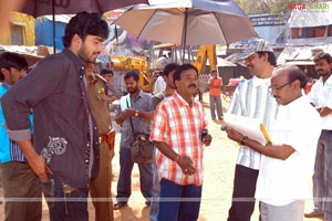 Allari Naresh, Sayali Bhagat, Ruthika