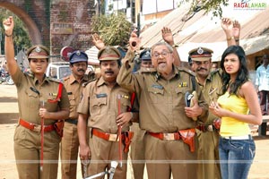 Allari Naresh, Sayali Bhagat, Ruthika