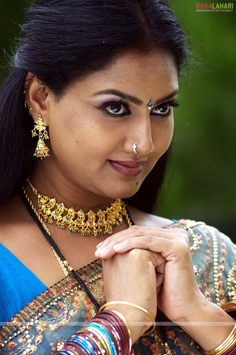 South Indian Actress Raksha Photo Session 9 30 2009