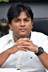 Producer Abhishek Nama at Ravanasura Interview