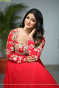 Dimple Hayathi stills at Rama Banam Interview, HD Gallery