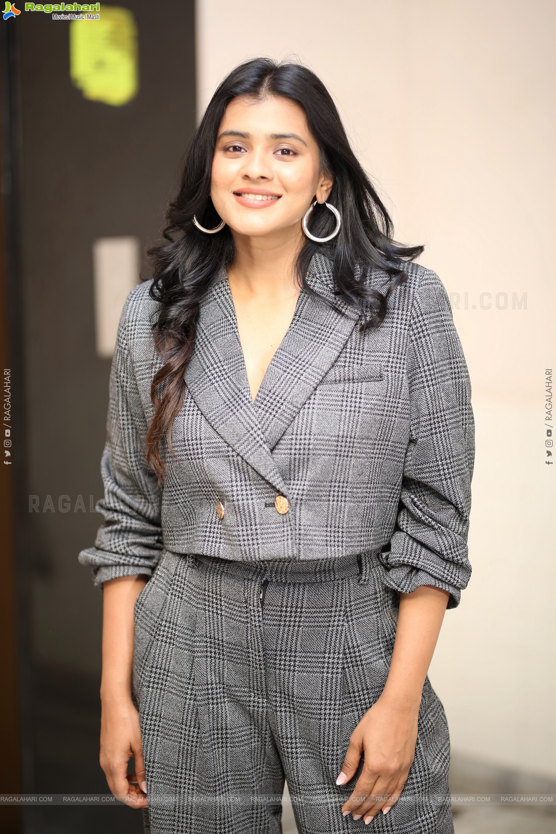 Hebah Patel at Vyavastha Press Meet, HD Gallery