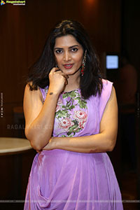 Pavani Gangireddy at Save The Tigers Pre Release Event