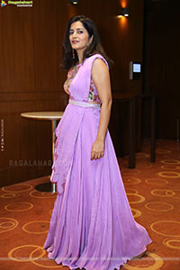 Pavani Gangireddy at Save The Tigers Pre Release Event