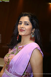 Pavani Gangireddy at Save The Tigers Pre Release Event