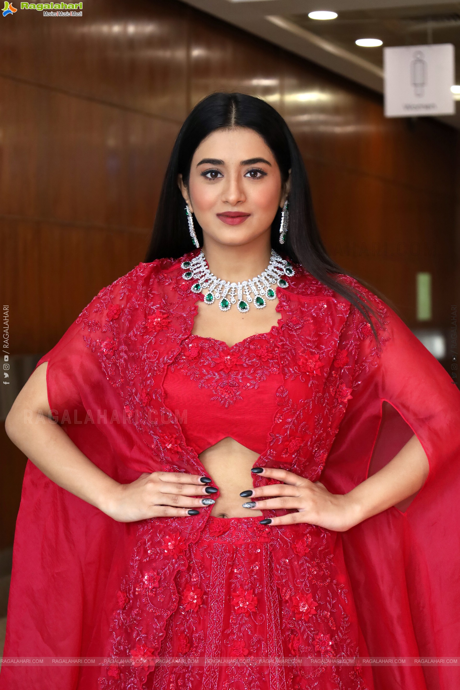 Rashi Singh at Hi Life Exhibition Apr 2023 Curtain Raiser, HD Photo Gallery