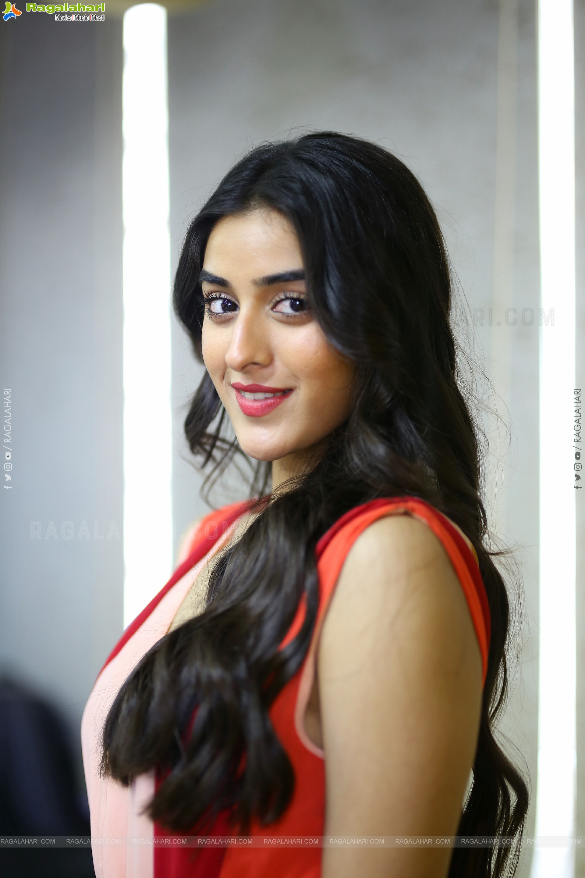 Sakshi Vaidya stills at Agent Interview, HD Gallery