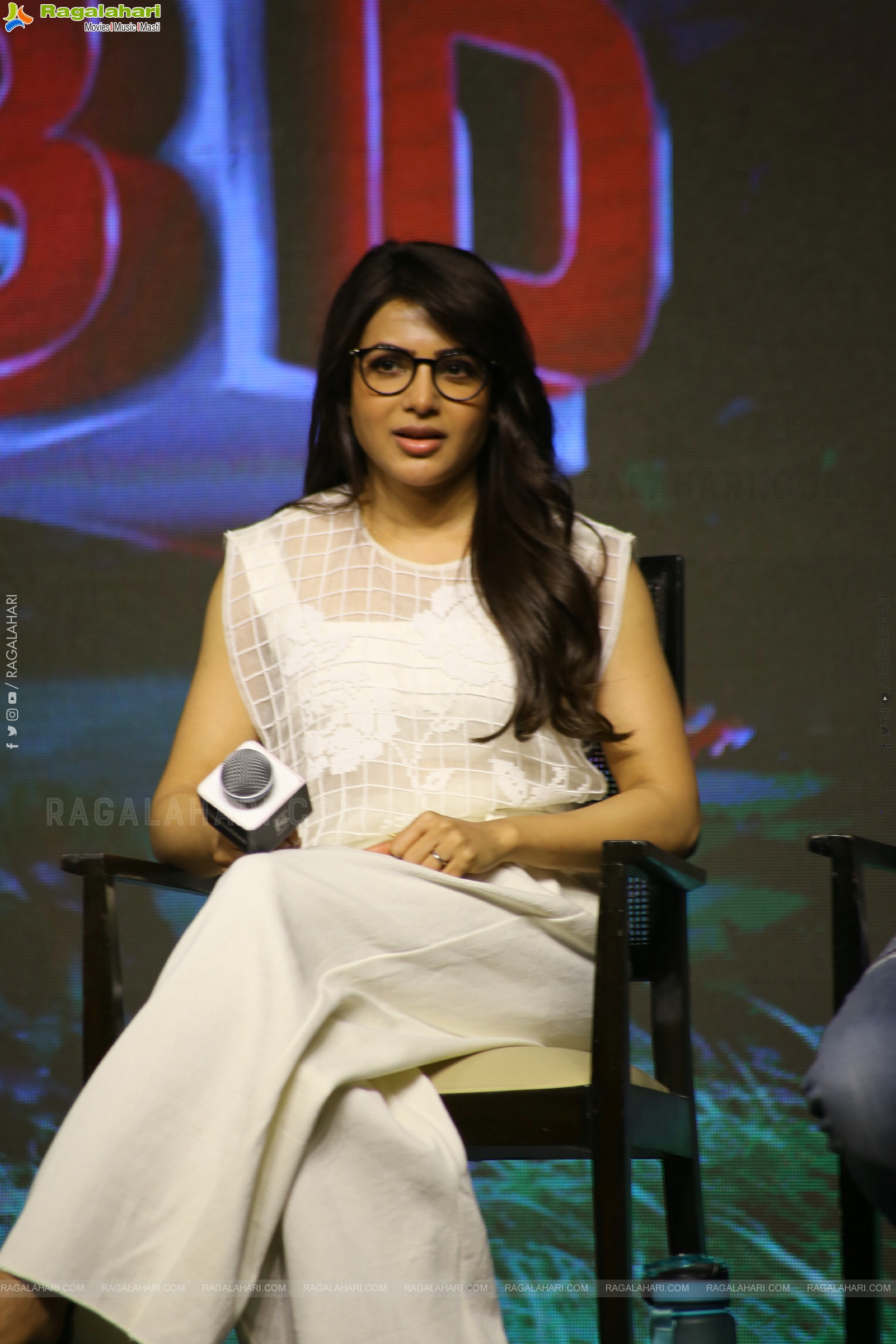 Samantha at Shaakuntalam Movie Press Meet, HD Gallery