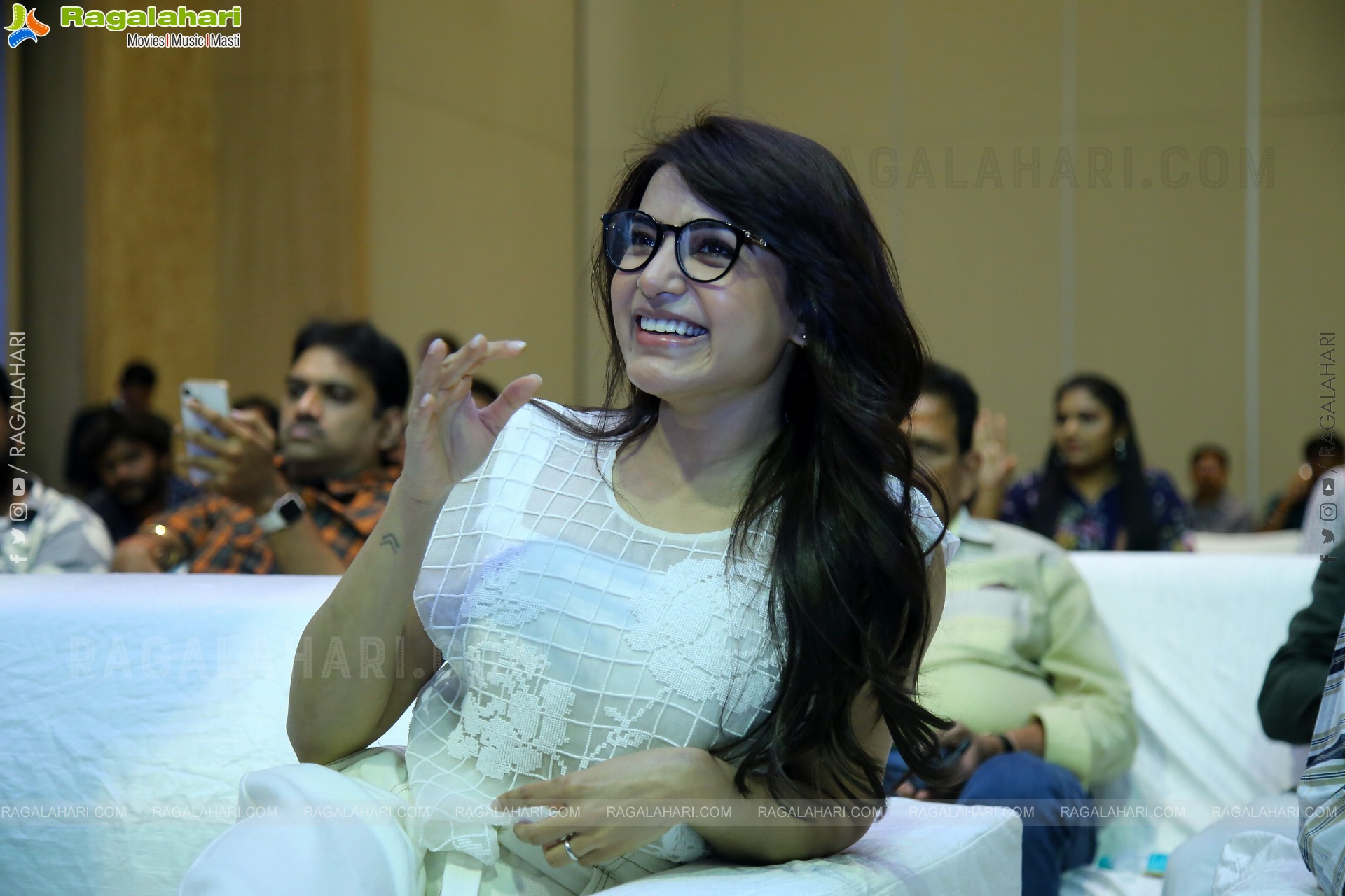 Samantha at Shaakuntalam Movie Press Meet, HD Gallery