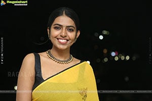 Shivani Rajashekar at Jilebi Press Meet