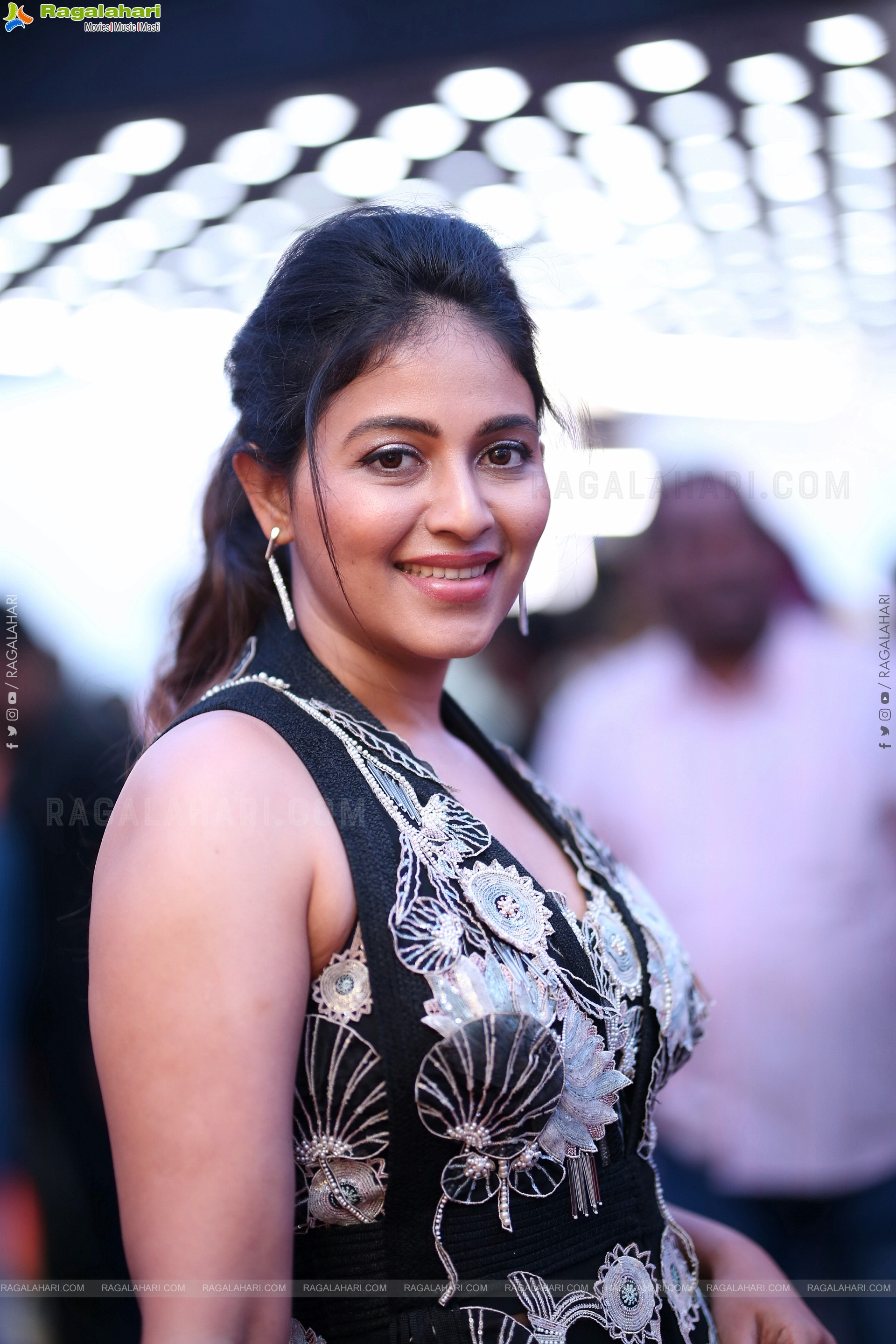 Anjali at Geethanjali Malli Vachindhi Trailer Launch, HD Gallery