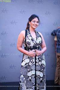 Anjali at Geethanjali Malli Vachindhi Trailer Launch