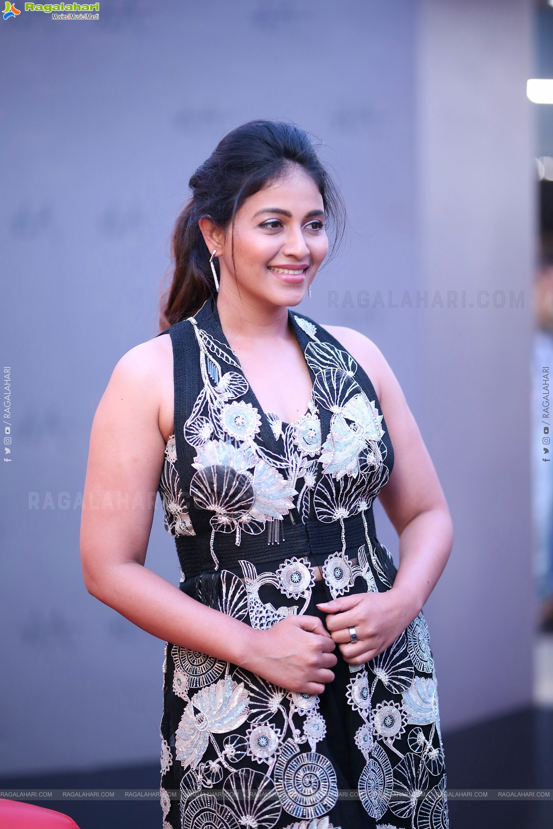 Anjali at Geethanjali Malli Vachindhi Trailer Launch, HD Gallery