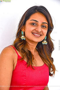 Esther Anil at Nakkina Narratives Production No.2 Launch