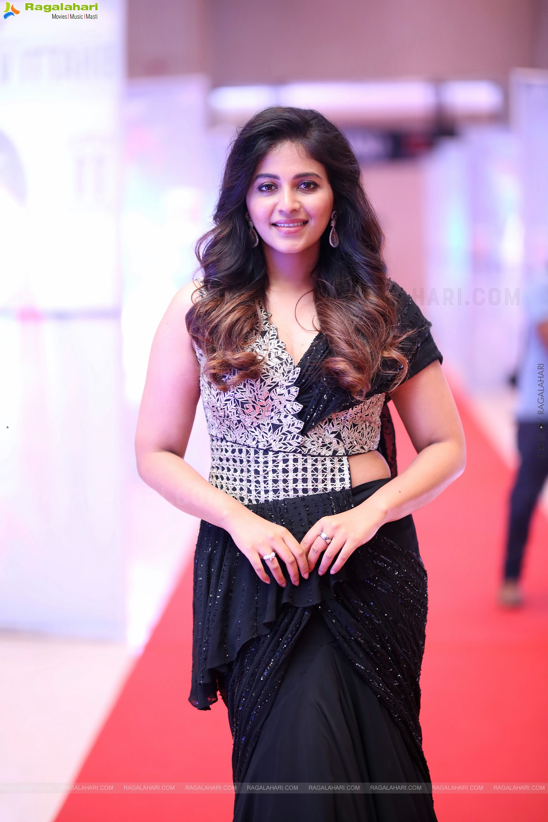 Anjali at Geethanjali Malli Vachindhi Pre Release Event, HD Gallery
