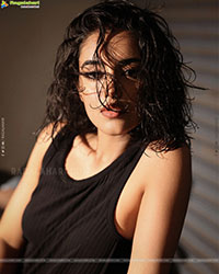 Malvika Sharma Latest Stills, HD Gallery