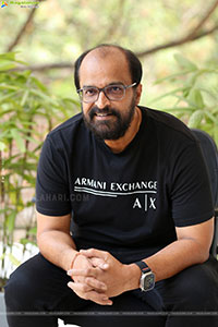 Writer Abburi Ravi at Aa Okkati Adakku Interview, HD Gallery