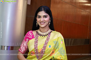 Aparna Reddy HD Photos