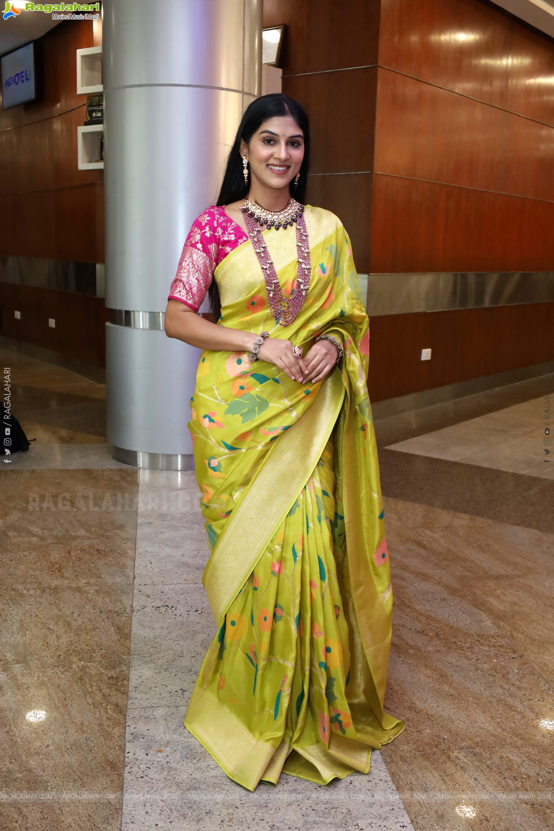 Aparna Reddy stills in Saree, HD Gallery