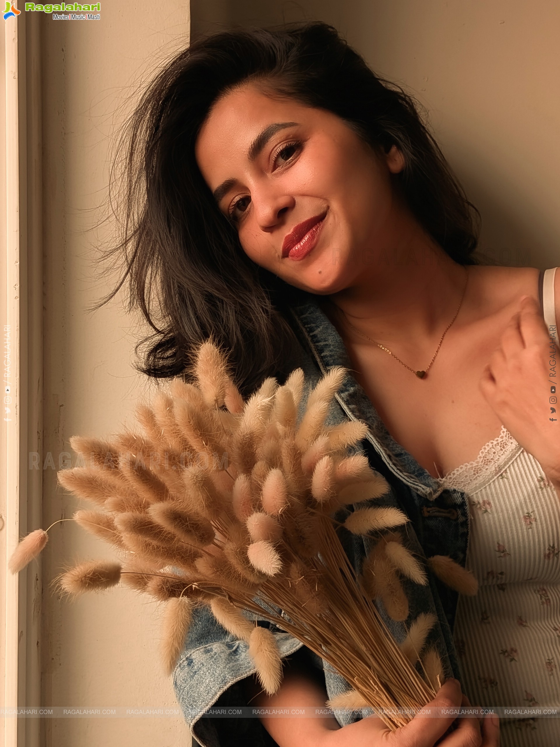 Komalee Prasad Latest Photoshoot Stills, HD Gallery