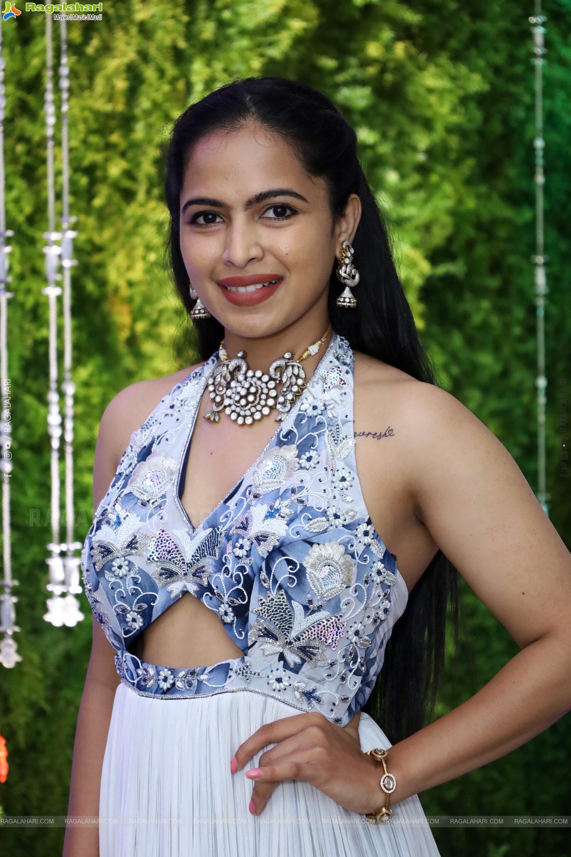 Neha Shukla Latest Photoshoot Stills, HD Gallery