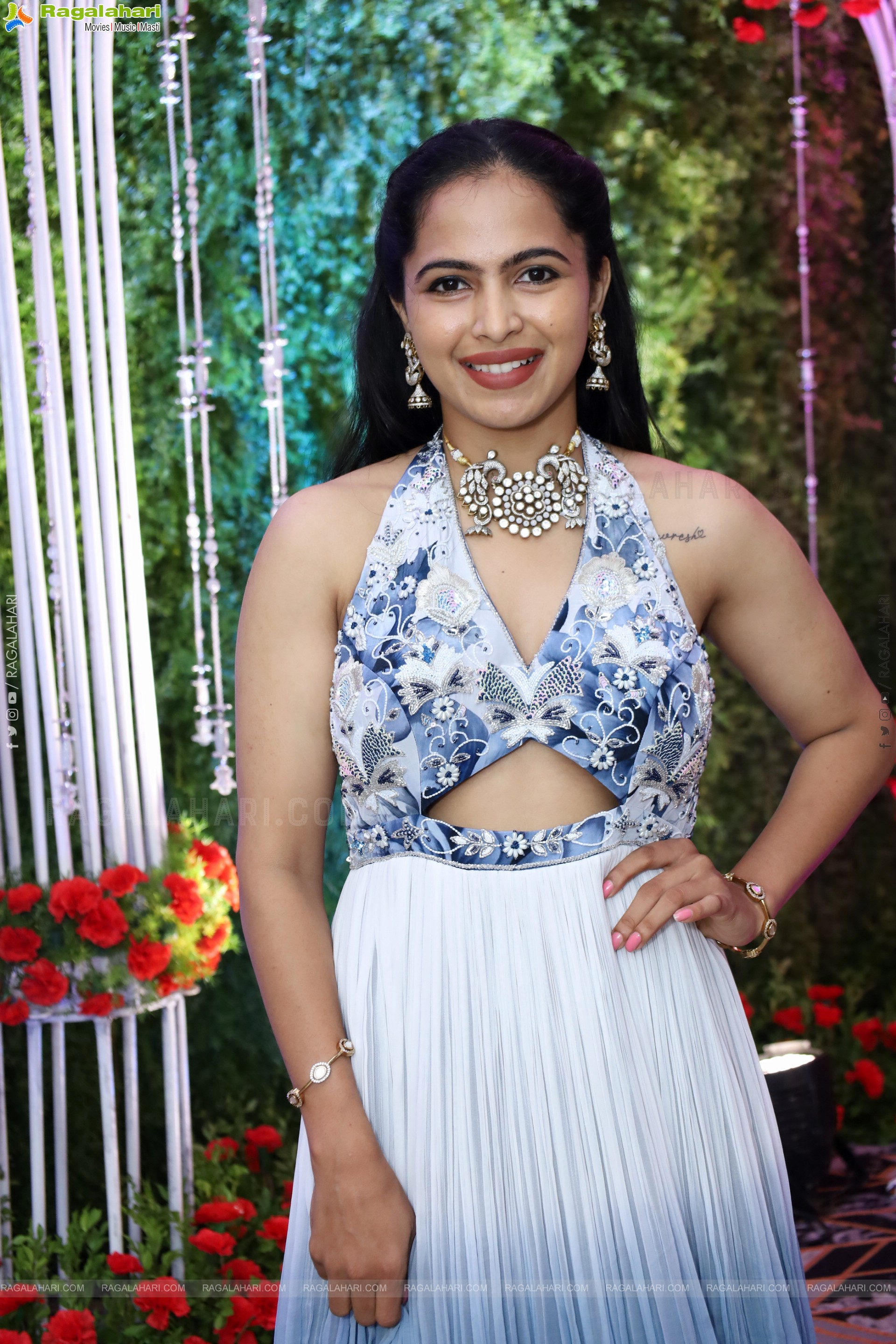 Neha Shukla Latest Photoshoot Stills, HD Gallery