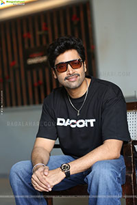 Adivi Sesh at Dacoit Movie Interview, HD Gallery 