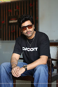 Adivi Sesh at Dacoit Movie Interview, HD Gallery 