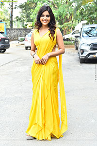 Athulya Ravi stills in Yellow Saree, HD Gallery