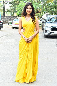 Athulya Ravi stills in Yellow Saree, HD Gallery