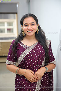 Bhuvaneshwari stills in Traditional Saree, HD Gallery