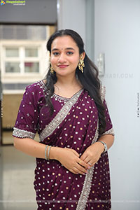 Bhuvaneshwari stills in Traditional Saree, HD Gallery