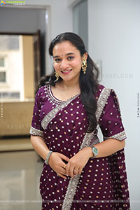 Bhuvaneshwari stills in Traditional Saree, HD Gallery