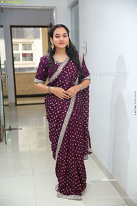 Bhuvaneshwari stills in Traditional Saree, HD Gallery