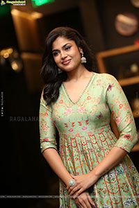 Faria Abdullah at Gaayapadda Simham Pre Release Event