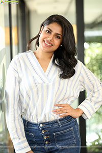 Faria Abdullah at Gaaya Padda Simham Interview, HD Gallery 