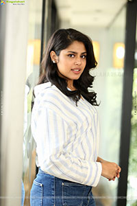 Faria Abdullah at Gaaya Padda Simham Interview, HD Gallery 