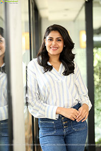 Faria Abdullah at Gaaya Padda Simham Interview, HD Gallery 