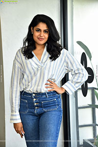 Faria Abdullah at Gaaya Padda Simham Interview, HD Gallery 