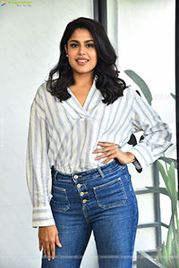 Faria Abdullah at Gaaya Padda Simham Interview, HD Gallery 