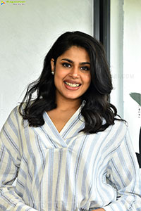 Faria Abdullah at Gaaya Padda Simham Interview, HD Gallery 