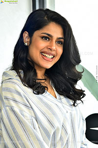 Faria Abdullah at Gaaya Padda Simham Interview, HD Gallery 