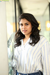 Faria Abdullah at Gaaya Padda Simham Interview, HD Gallery 