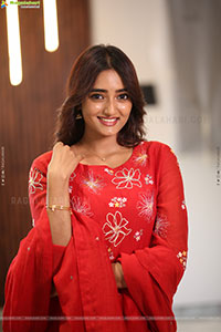 Hrithika Srinivas at Vadhala Teaser Event, HD Gallery 