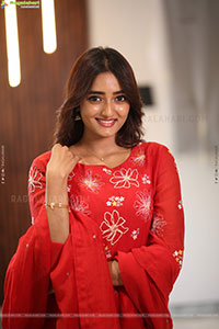 Hrithika Srinivas at Vadhala Teaser Event, HD Gallery 